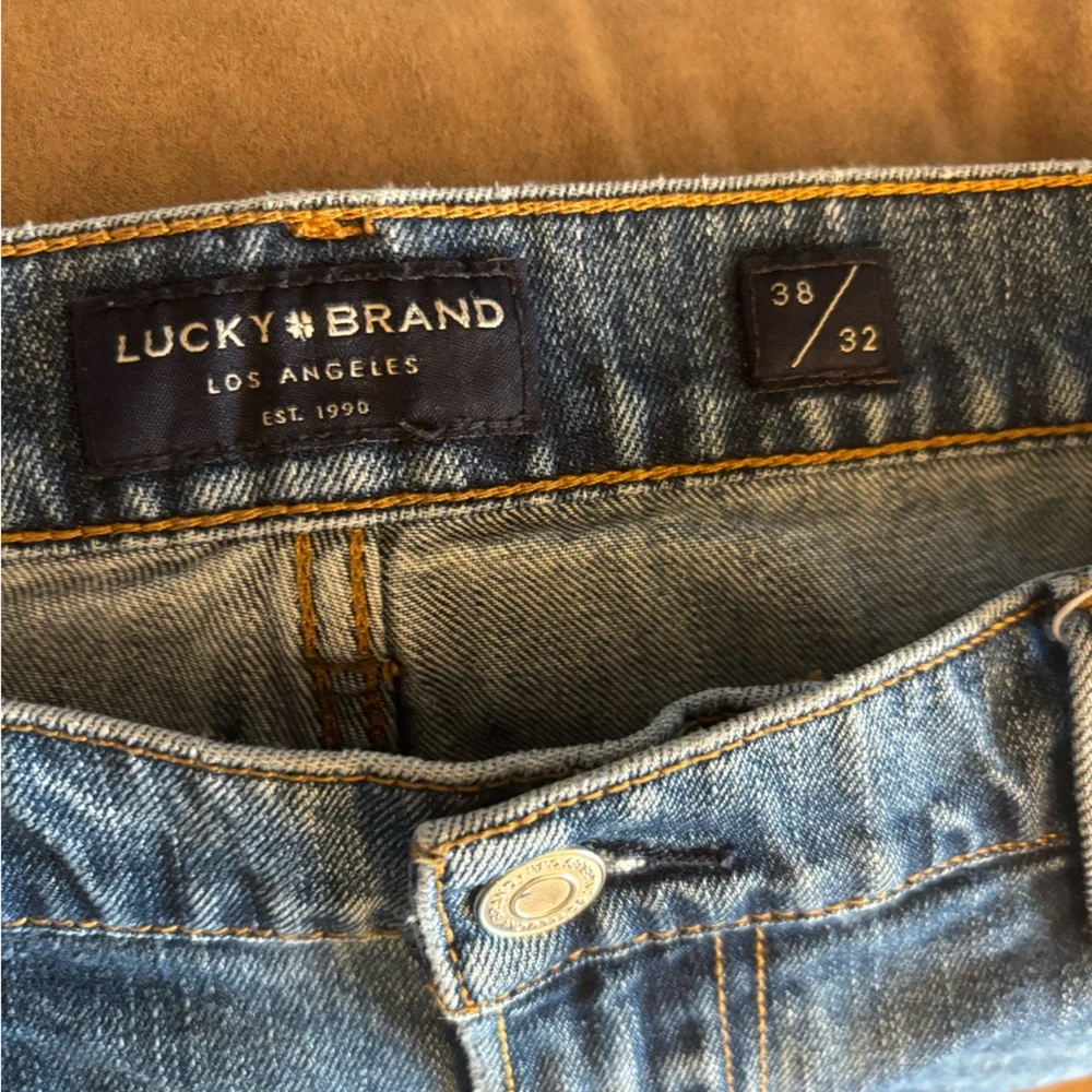 Lucky Brand jeans   121 Slim Straight men’s Size 38x32